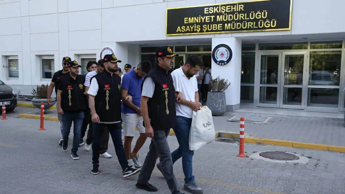 19 İlde İnternet Dolandırıcılığı Operasyonu! 801 Kişiden 116 Milyon Lira Aldılar
