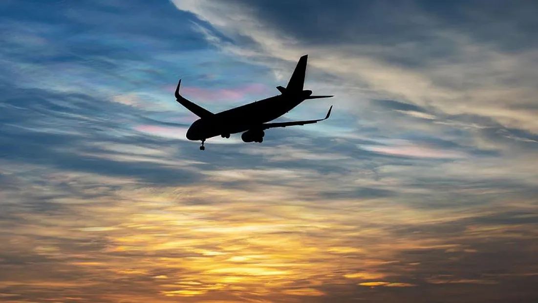 Facianın Eşiğinden Dönüldü! 2 Uçak Çarpışıyordu!