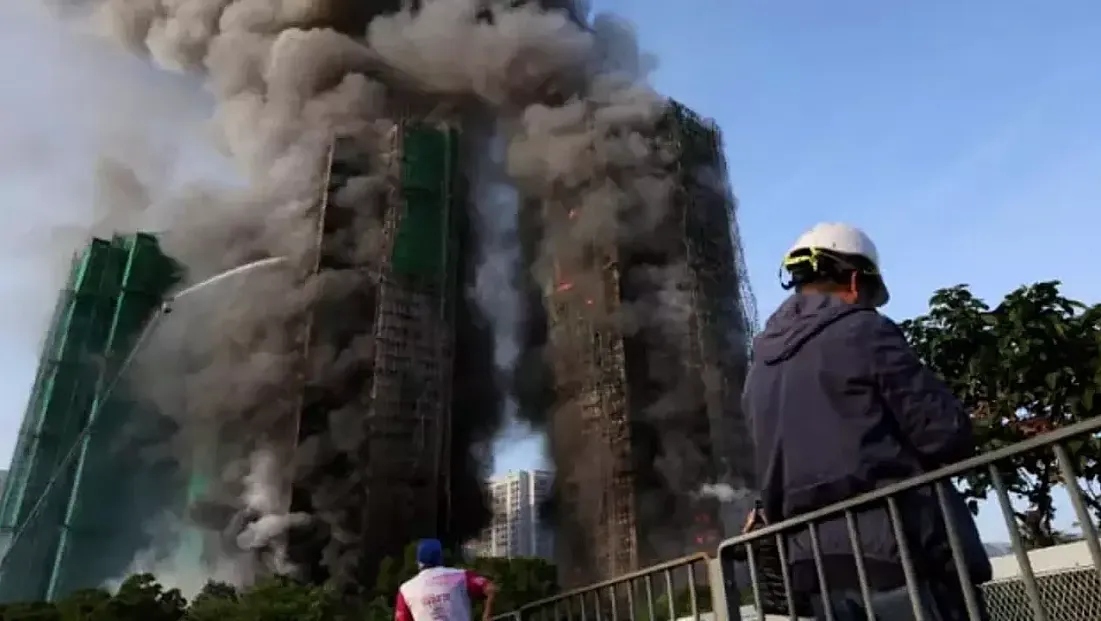 Hong Kong’daki Korkunç Yangında Yeni Ayrıntılar: 128 Ölü, 200 Kayıp! İhmaller Zinciri Gün Yüzüne Çıktı