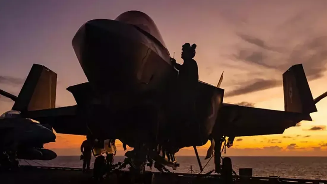 Ortadoğu Semalarında Savaş Çanları Çalarken ABD Donanması İran Sınırına İlerliyor