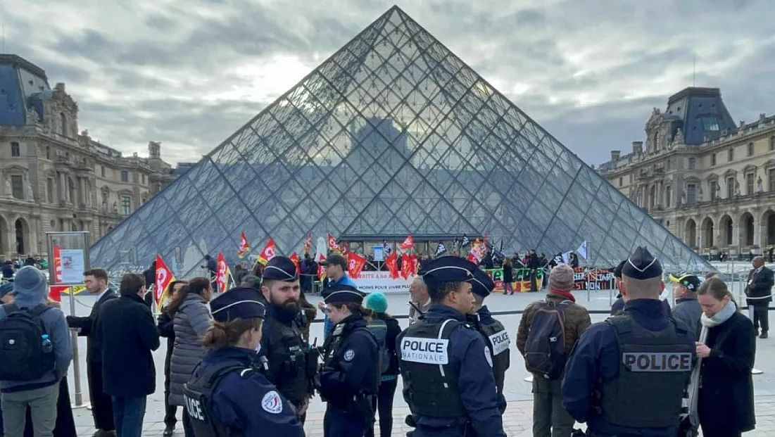 Paris’te Louvre Alarm Veriyor: Grev, Güvenlik Açıkları ve Fiyat Artışı Gündemde
