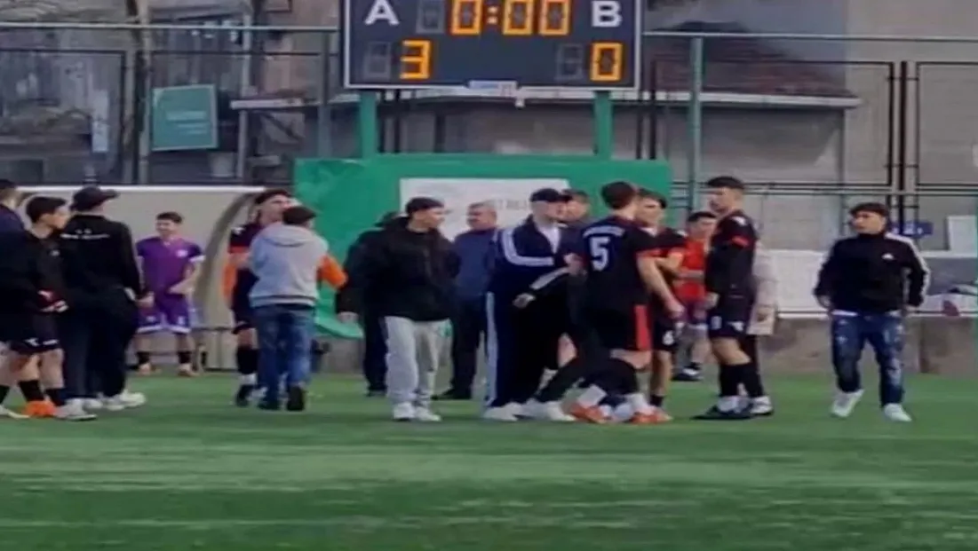 Samsun’da Okul Turnuvası Kabusa Döndü! Öğretmeni Darbeden 2 Öğrenci Yakalandı