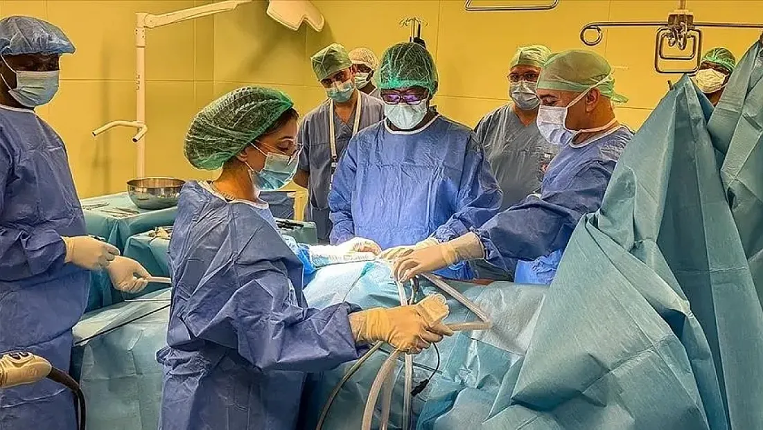 Türk Hekimlerin Gambiya’da Yürüttüğü Sağlık Görevleri Bölge Halkına Umut Oluyor