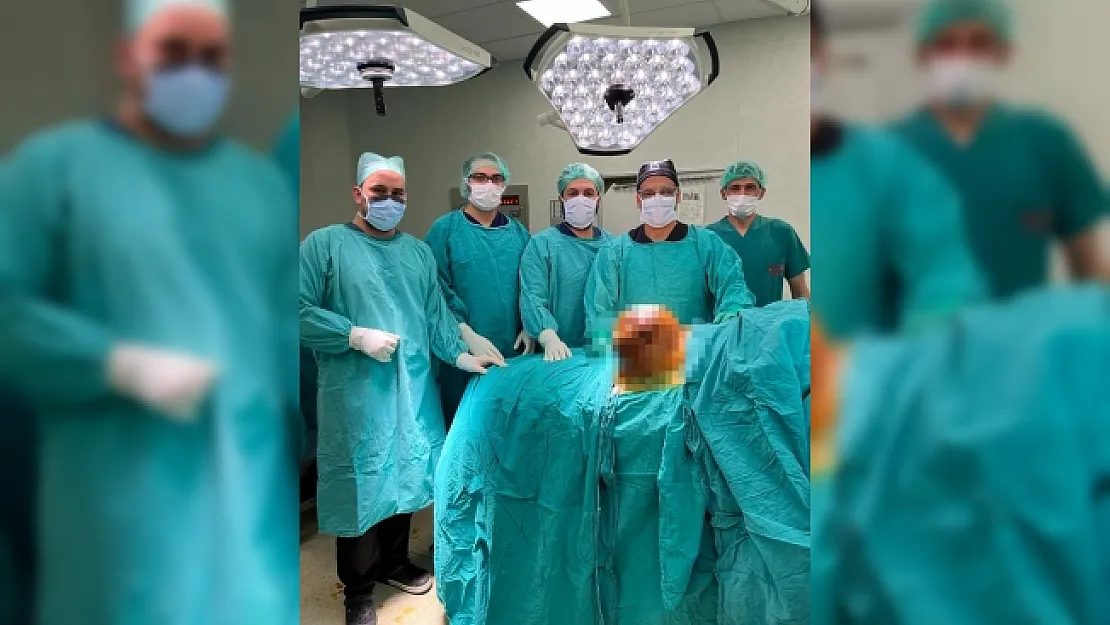 Doktorları bile şaşırtan 10 kiloluk kanserli tümör başarıyla alındı