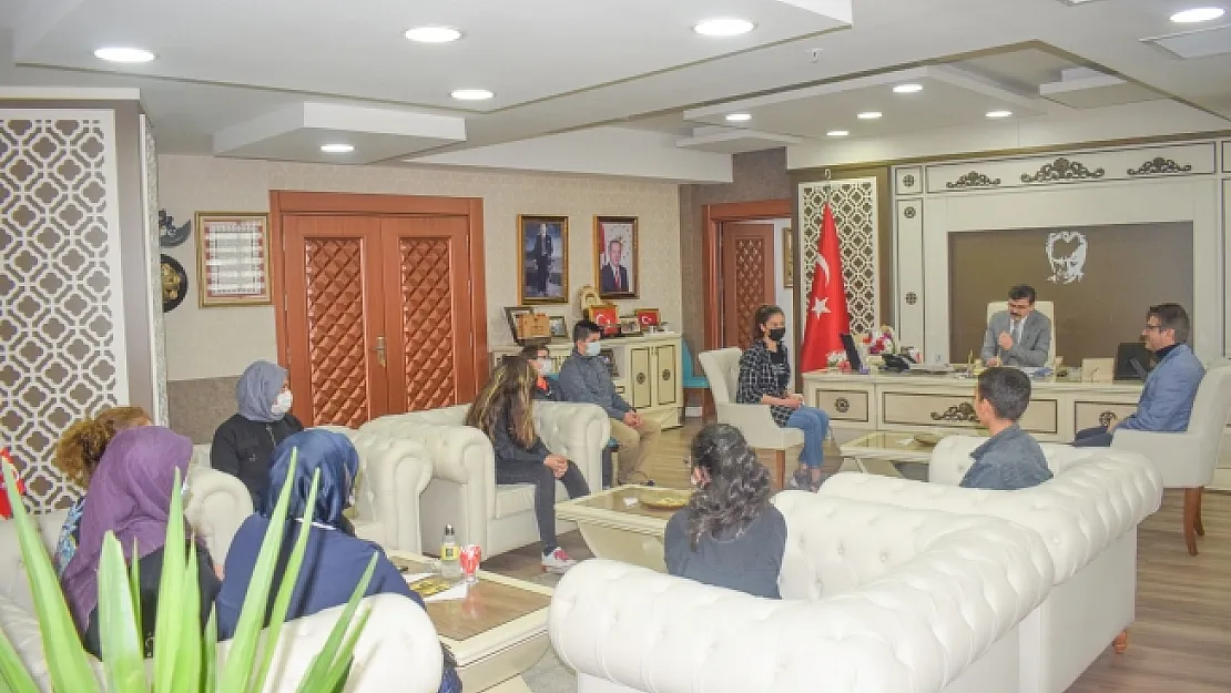Kent Konseyi Çocuk Meclisi Emniyet Müdürü Dağdeviren'i ziyaret etti