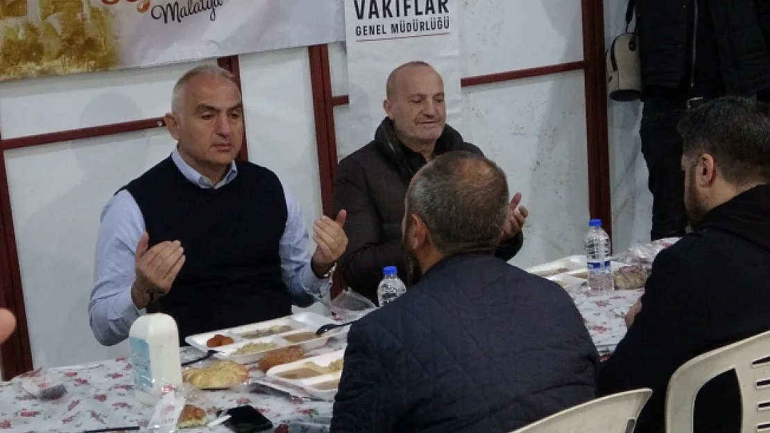 Bakan Ersoy: 'Bu afeti el ele vererek birlikte atlatacağız'