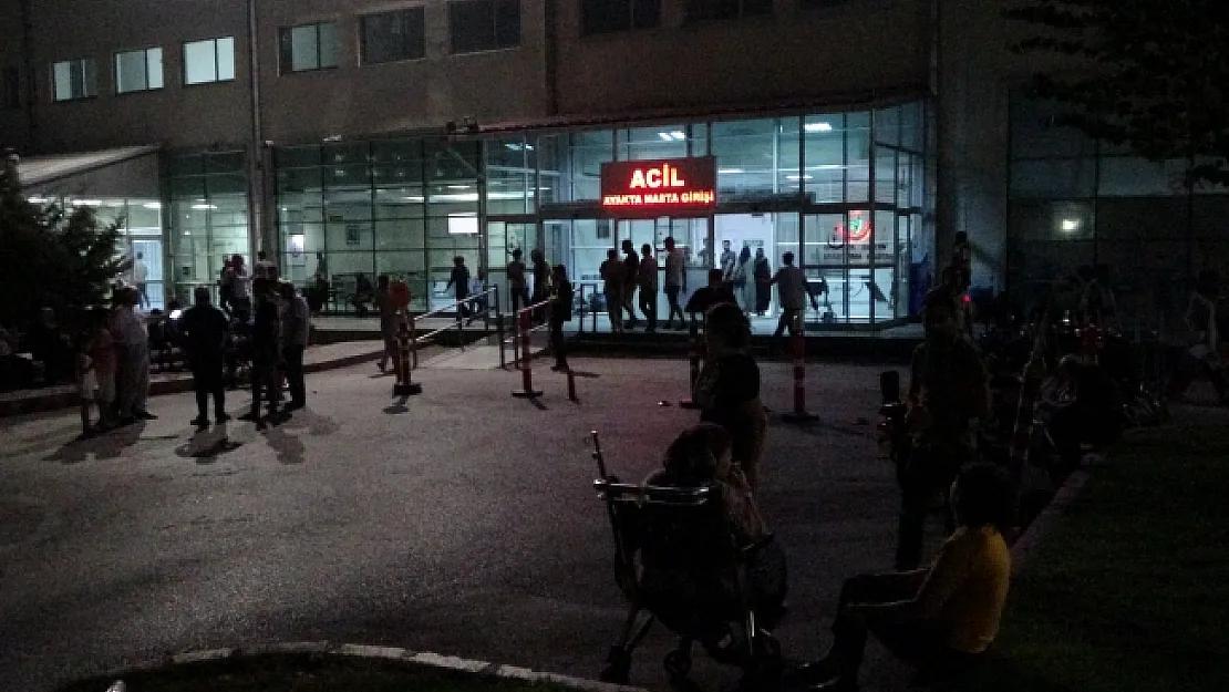 Depremde panikleyen 80 kişi hastanelere başvurdu