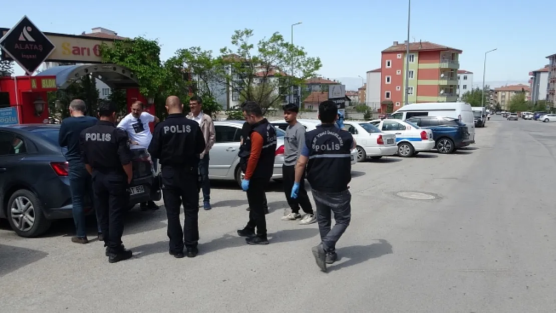 Yalnız yaşayan yaşlı adam evinde ölü bulundu
