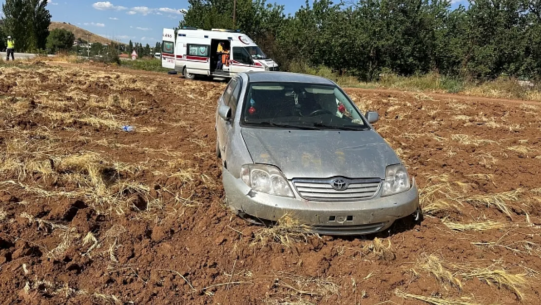 Otomobil şarampole uçtu! 3 yaralı