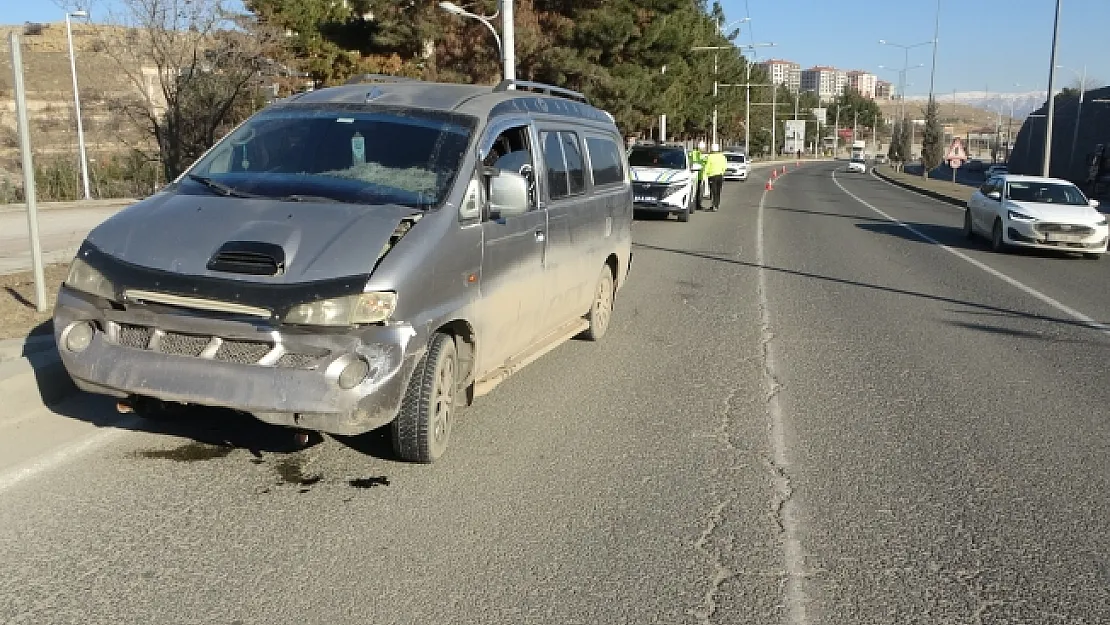Malatya'da 5 araçlı zincirleme kaza: 2 yaralı