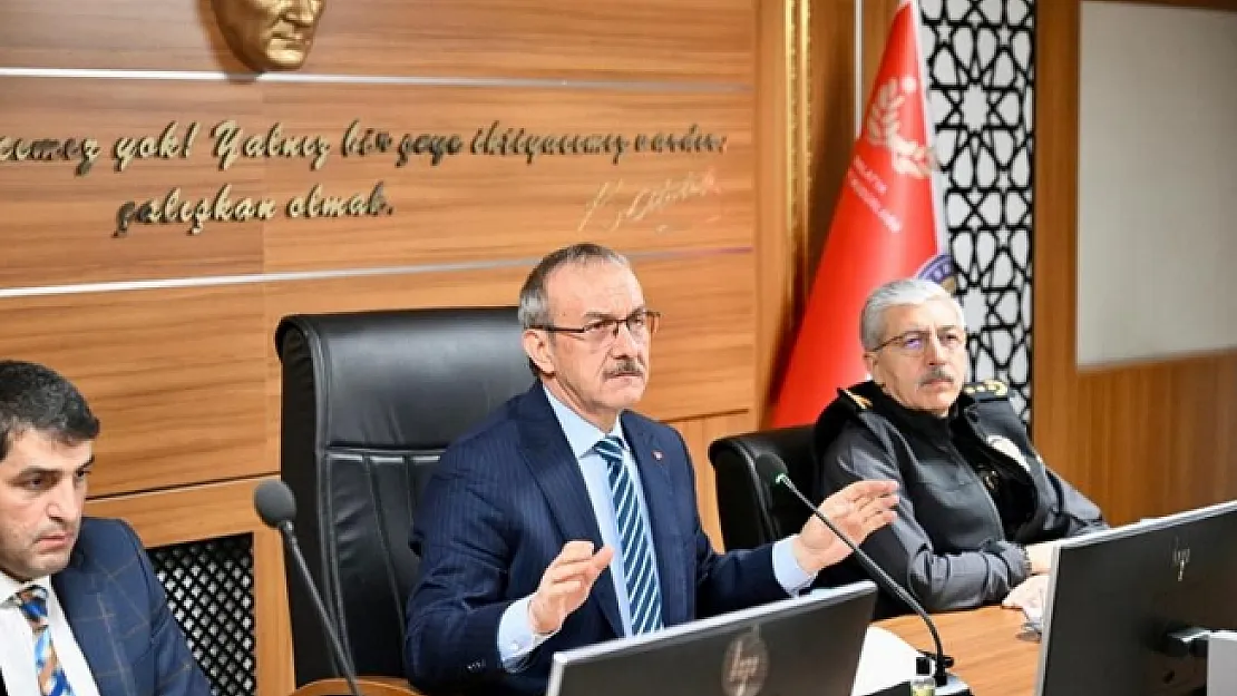 Vali Yavuz müjdeyi verdi! 2025 yılını işaret etti!