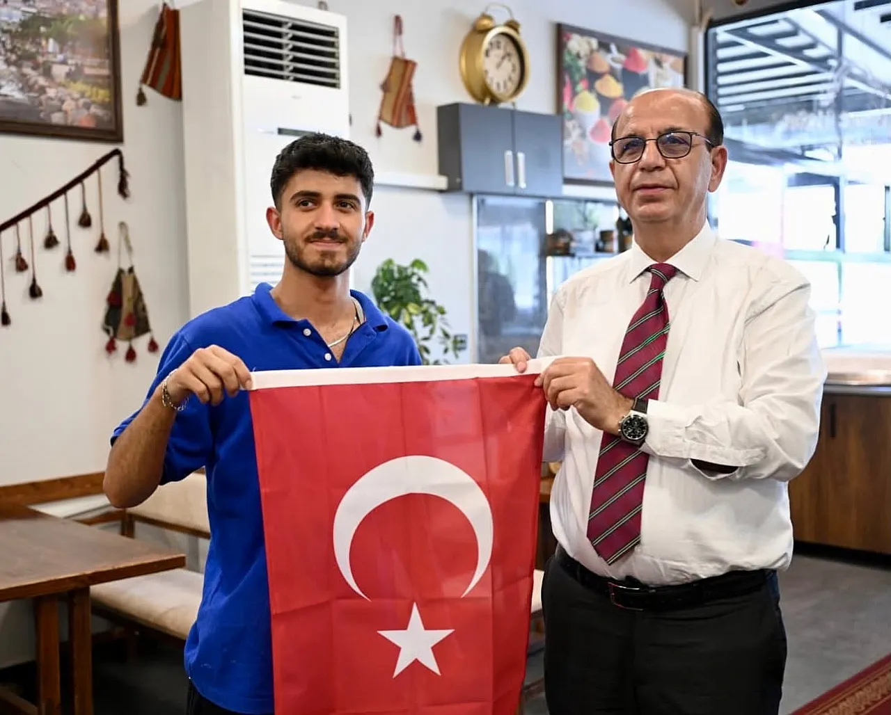 Yeşilyurt'ta Başkan Geçit'ten Esnafa Ziyaret!