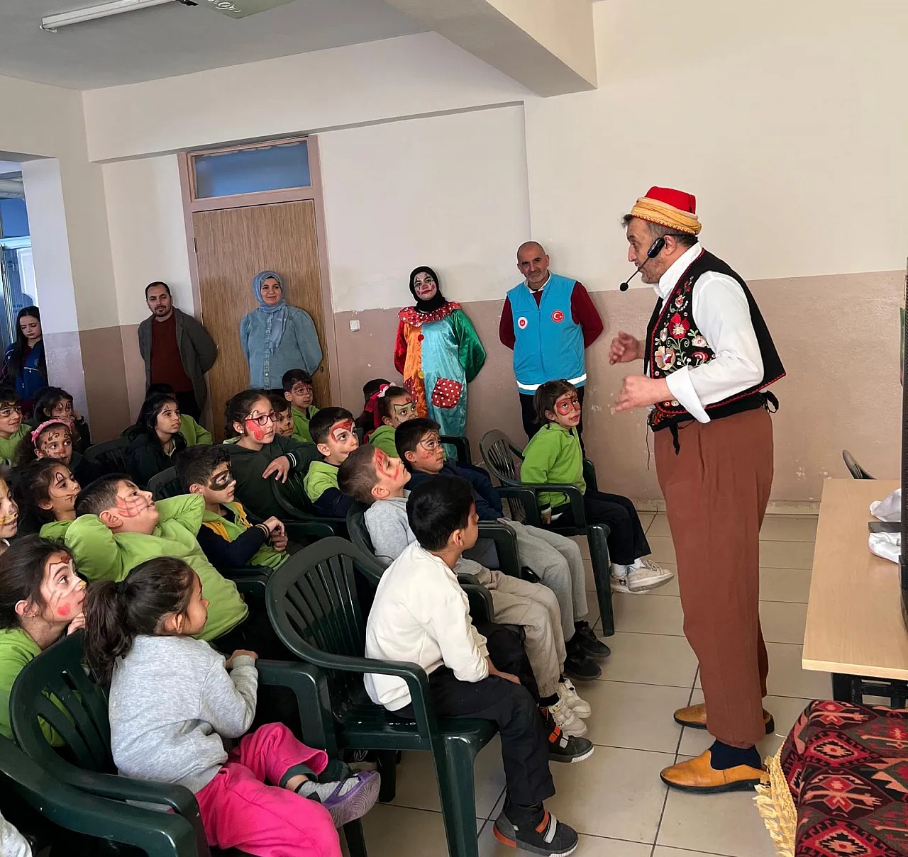 Hacivat ve Karagöz Kale'ye Geldi! Öğrencilere Ramazan Etkinliği