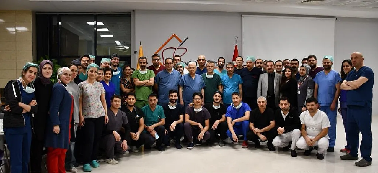 Sağlıkta Çığır Açan Gelişme! Dünyada İlk Olan Nakil Malatya'da Yapıldı
