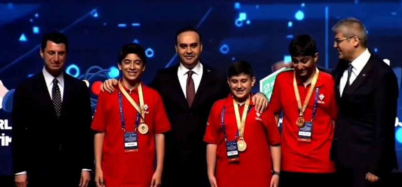 Fizikte Türkiye'nin En İyisi Malatya'dan Çıktı! 5 Projeye Dev Derece