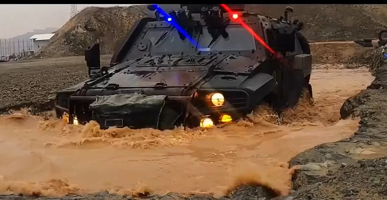 Malatya'da Çelik Kuvvet Sahada: Özel Harekat'tan Zırhlı Araçlarla Gövde Gösterisi!