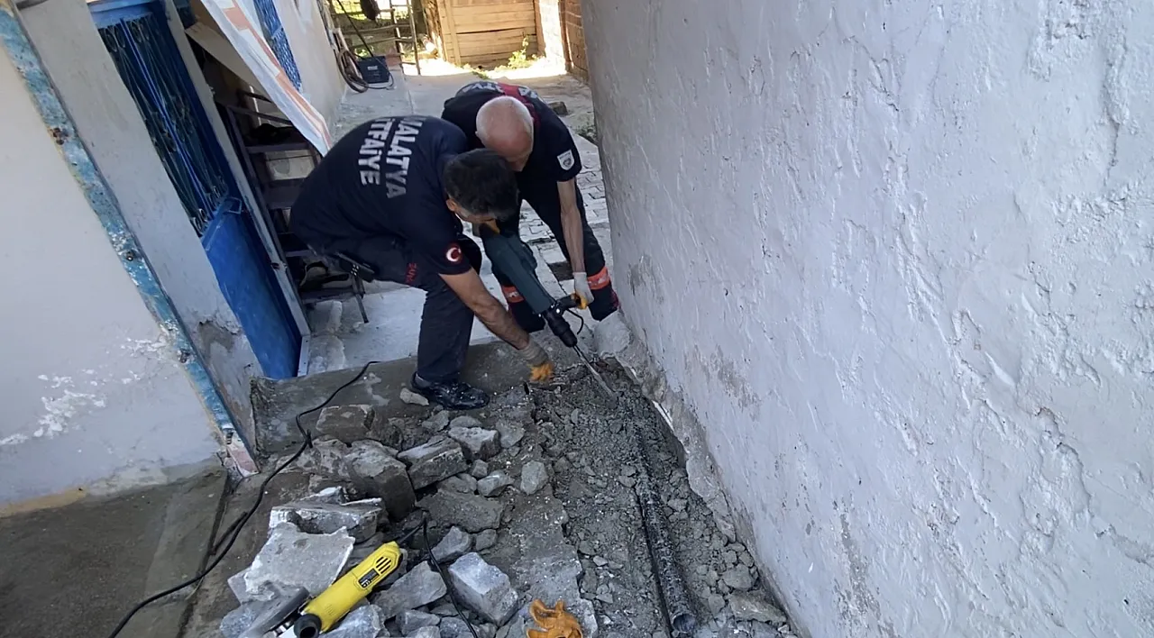 Malatya Yeşilyurt'ta Yürekleri Isıtan Kurtarma Operasyonu!