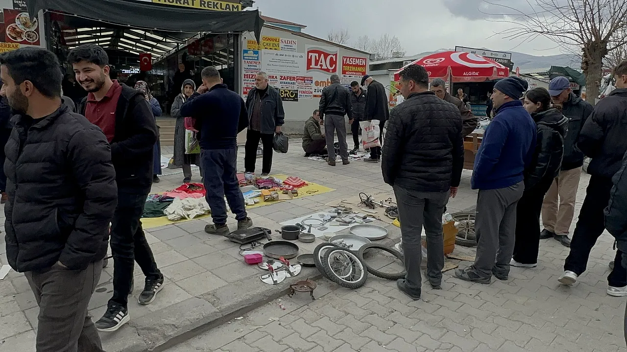 Malatya'da Pazar Mesaisi: Rus Pazarı'nda Adım Atacak Yer Kalmadı!