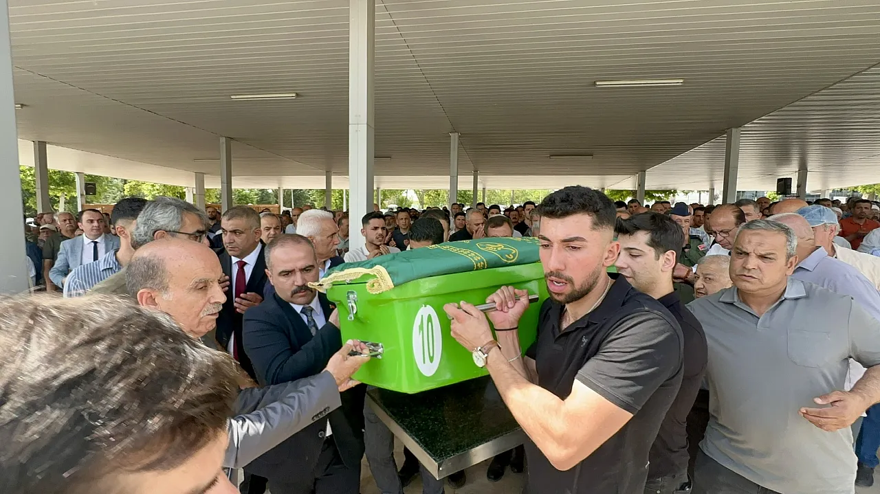 Şehit Pilotun Kardeşi Malatya'da Son Yolculuğuna Uğurlandı!