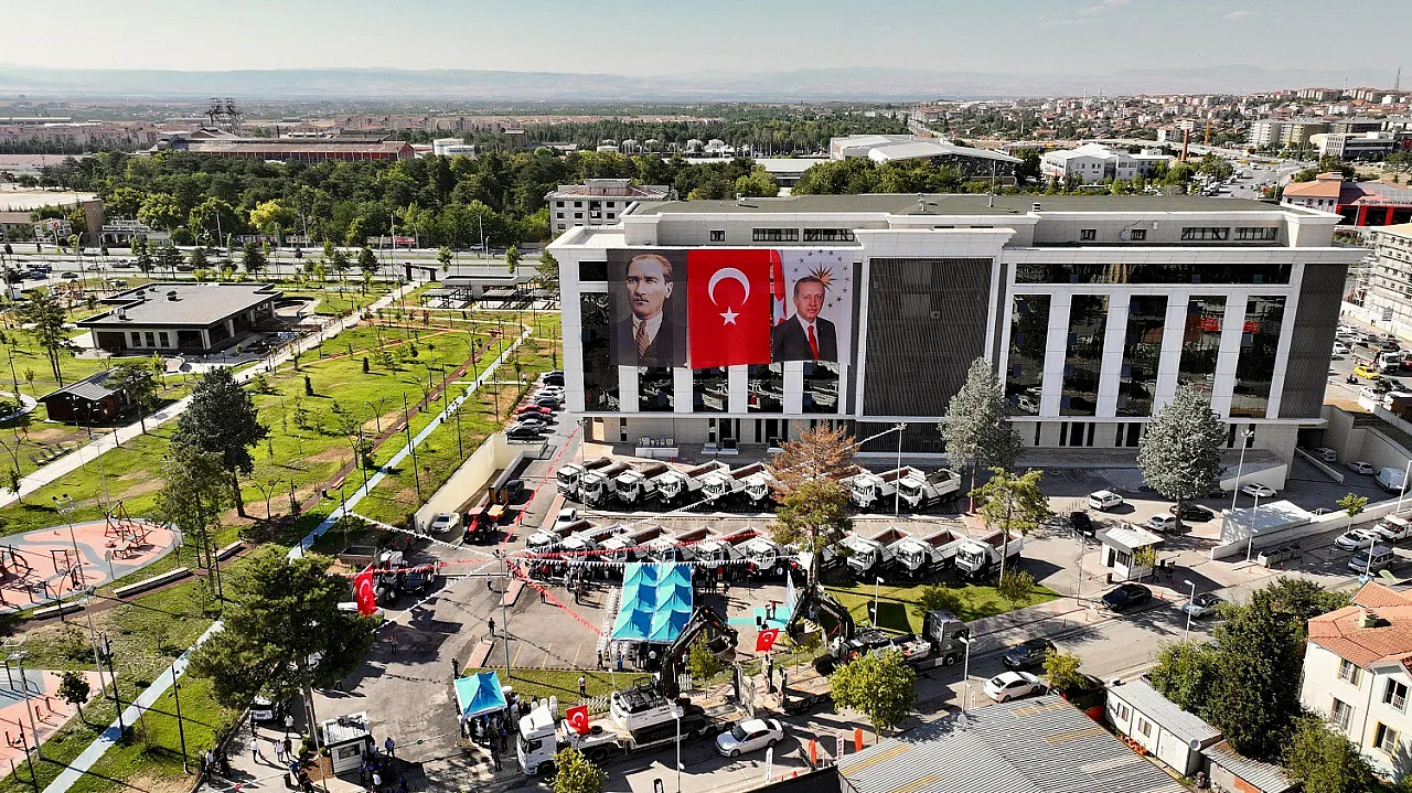 Malatya'da 220 Milyon Liralık Yatırım! 31 Yeni İş Makinesi Hizmete Alındı