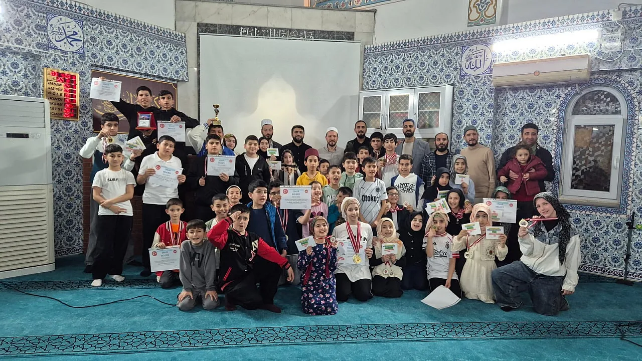 Battalgazi'de Gençlerden Hadis Şöleni: Ödüller Sahiplerini Buldu