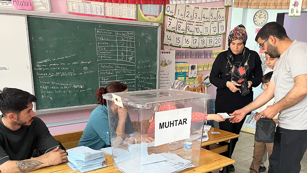 Malatya’da Ara Seçim Heyecanı! Vatandaşlar Sandık Başında