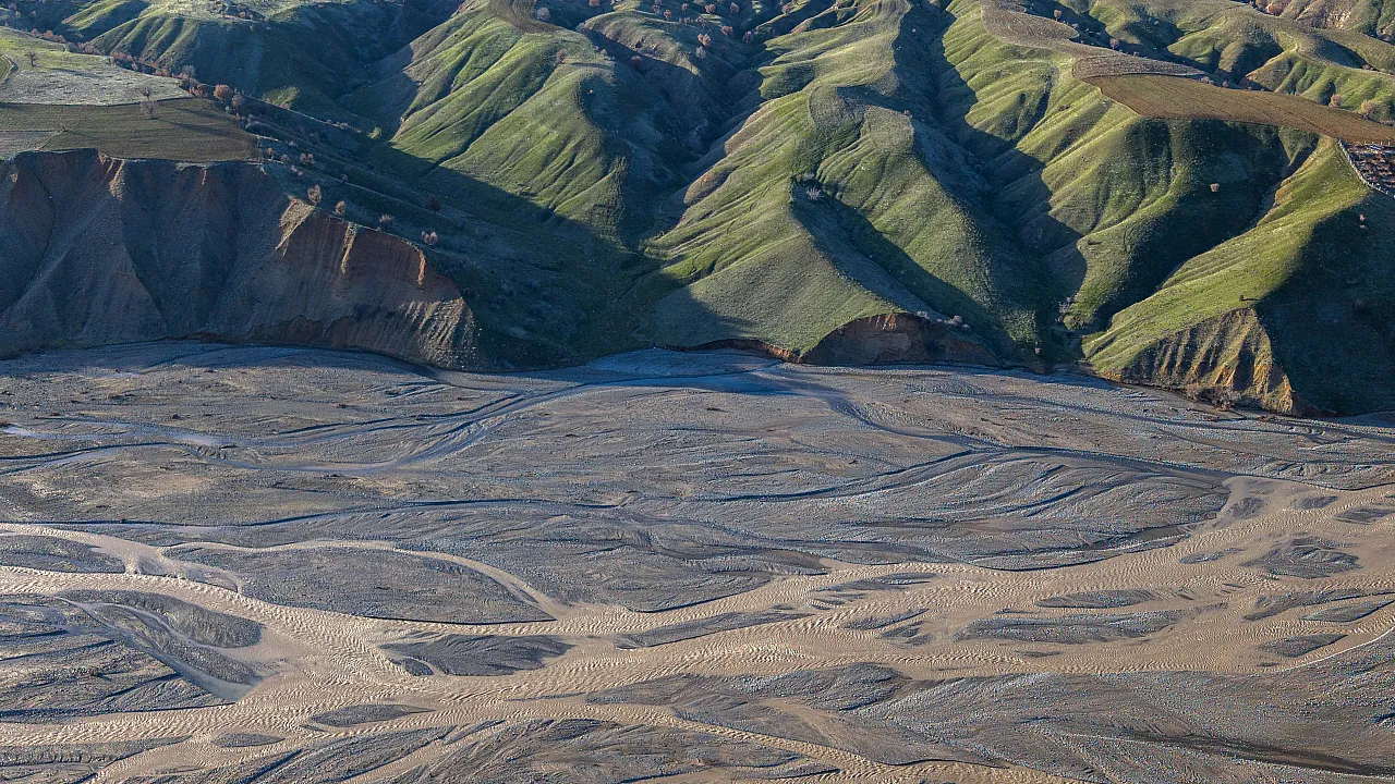 Malatya'da Doğal Görsel Şölen: Şiro Çayı Kar Sularıyla Canlandı
