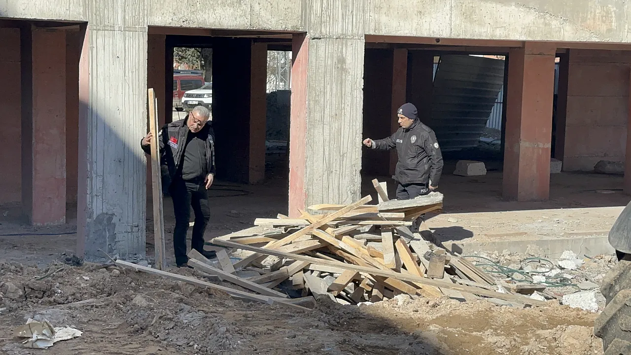 Malatya Yeşilyurt'ta Şüpheli Ölüm: Cami Yardımı İçin Hurda Topluyordu!