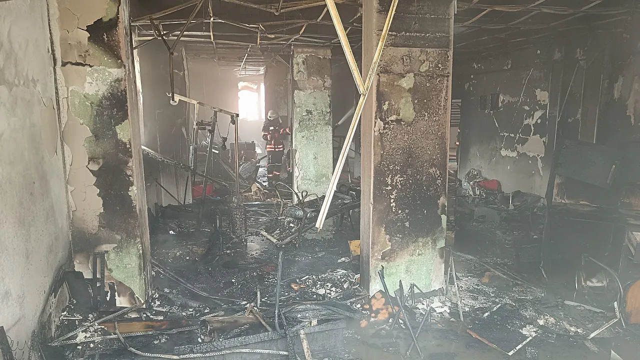 Tecde Mahallesi'nde Bodrum Katı Yangını Paniğe Neden Oldu