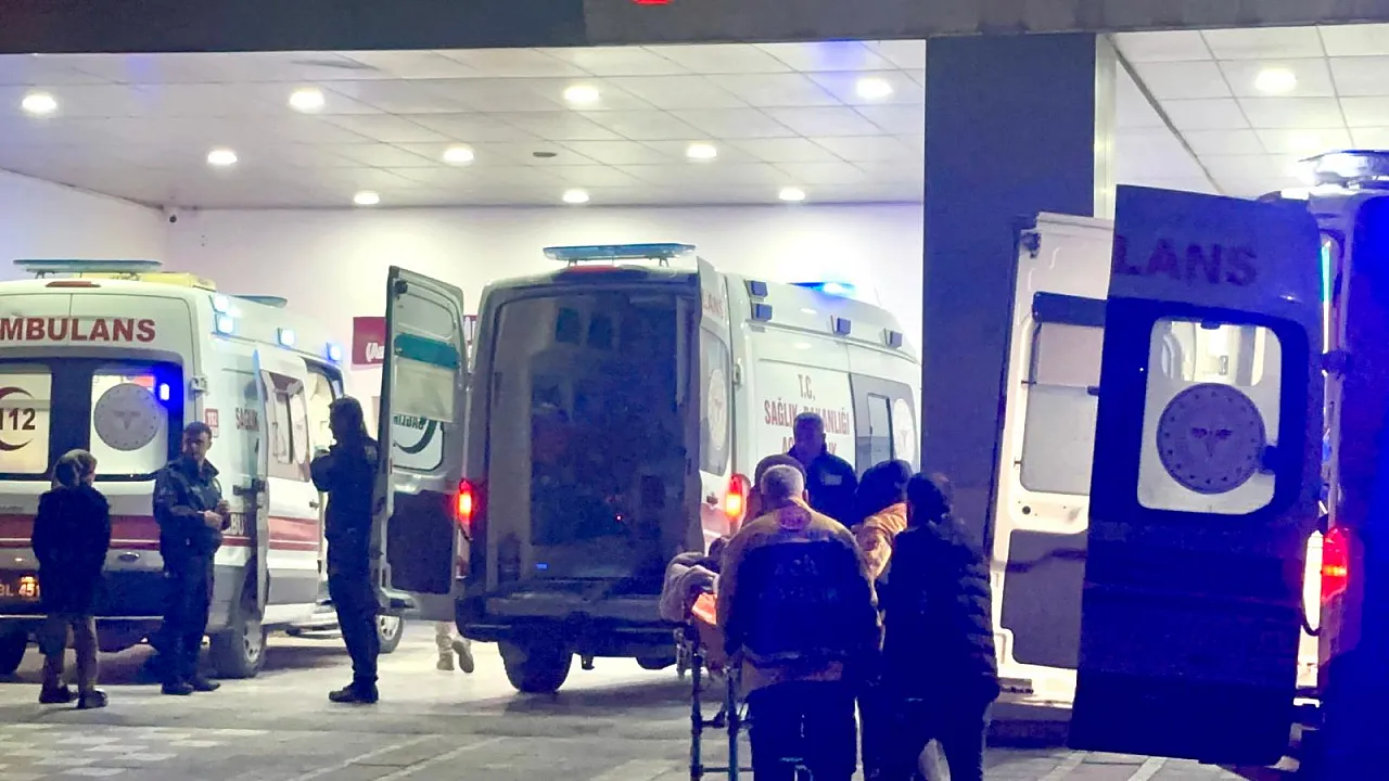 Malatya'da Arefe Günü Trafik Magandaları Dehşet Saçtı: 2 Yaralı!