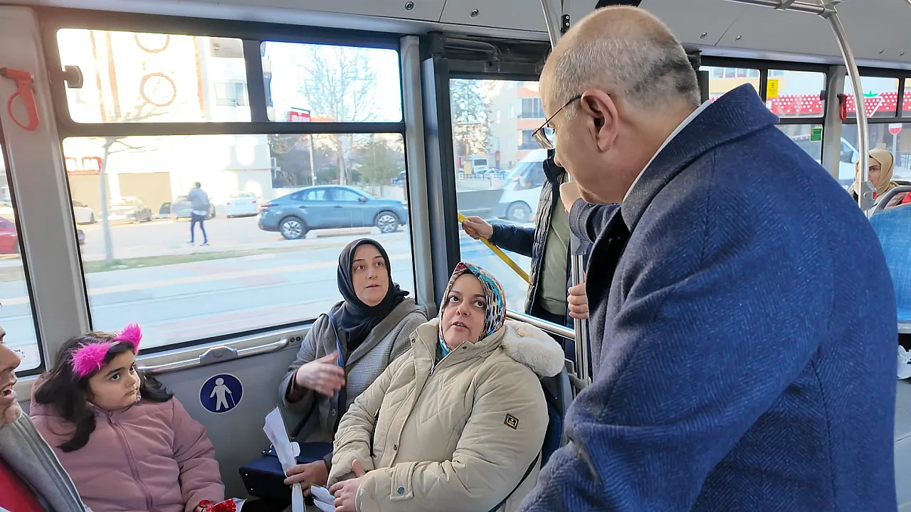 Başkan Er Kadın Personel ve Vatandaşlarla Bir Arada: 8 Mart Etkinliği!