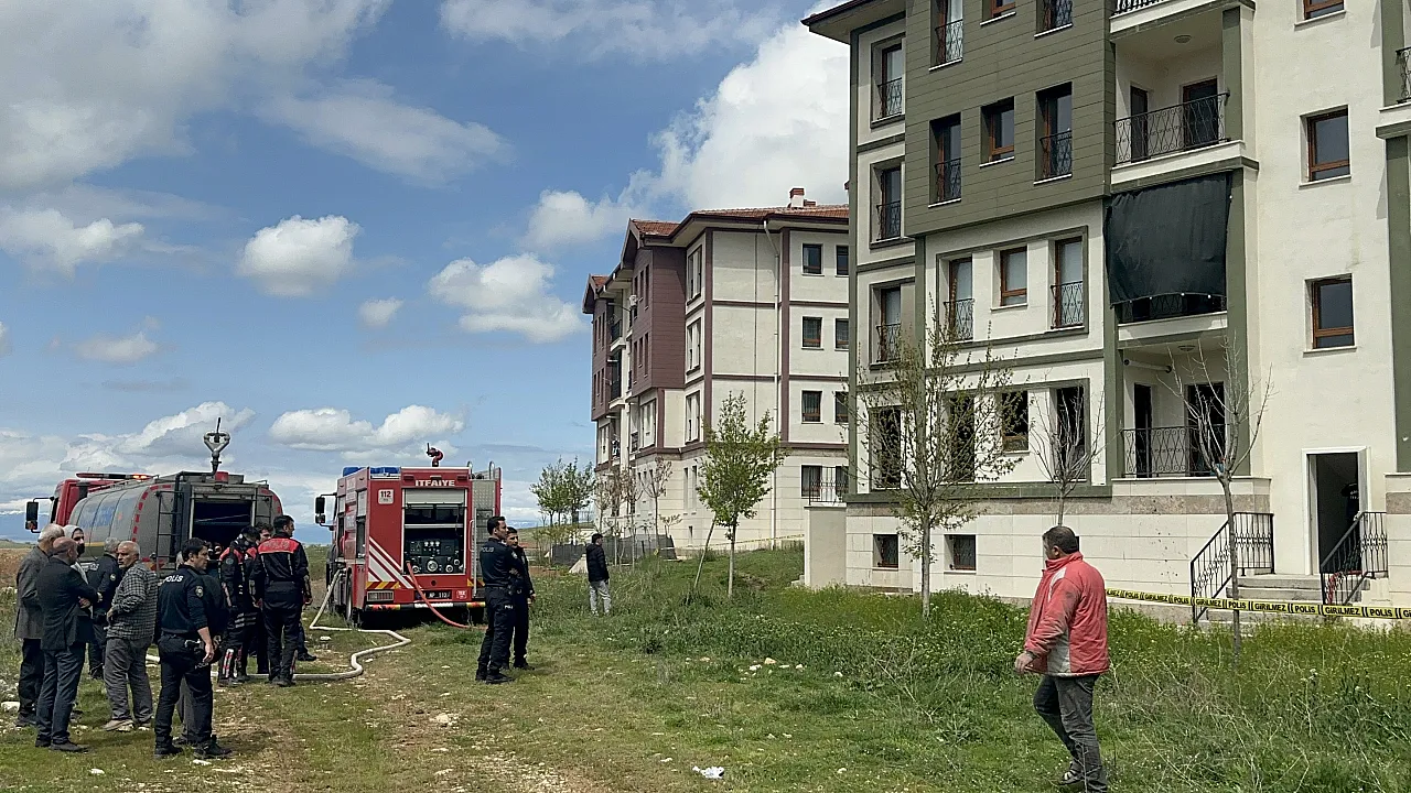 Battalgazi'Yangın Alarmı! Bina Tahliye Edildi, Dumandan Etkilenenler Var!