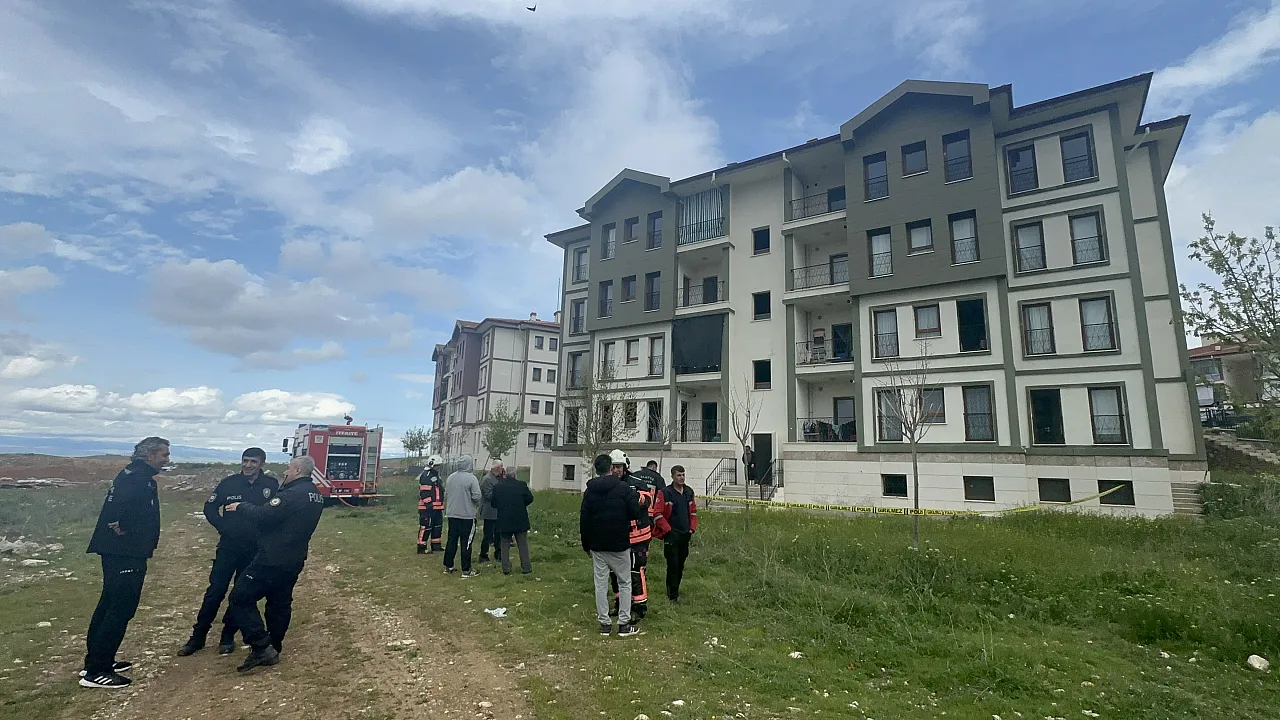 Battalgazi'Yangın Alarmı! Bina Tahliye Edildi, Dumandan Etkilenenler Var!