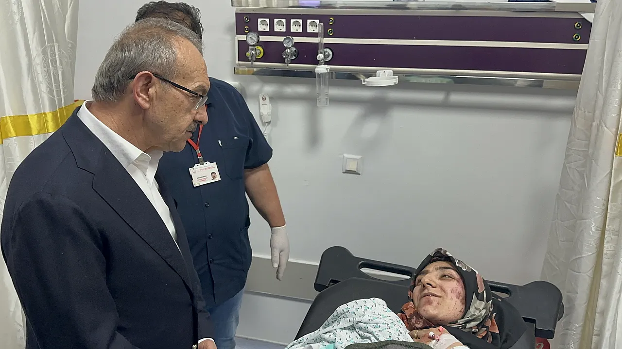 Vali Yavuz Otobüs Kazasındaki Ölü ve Yaralı Sayılarını Açıkladı