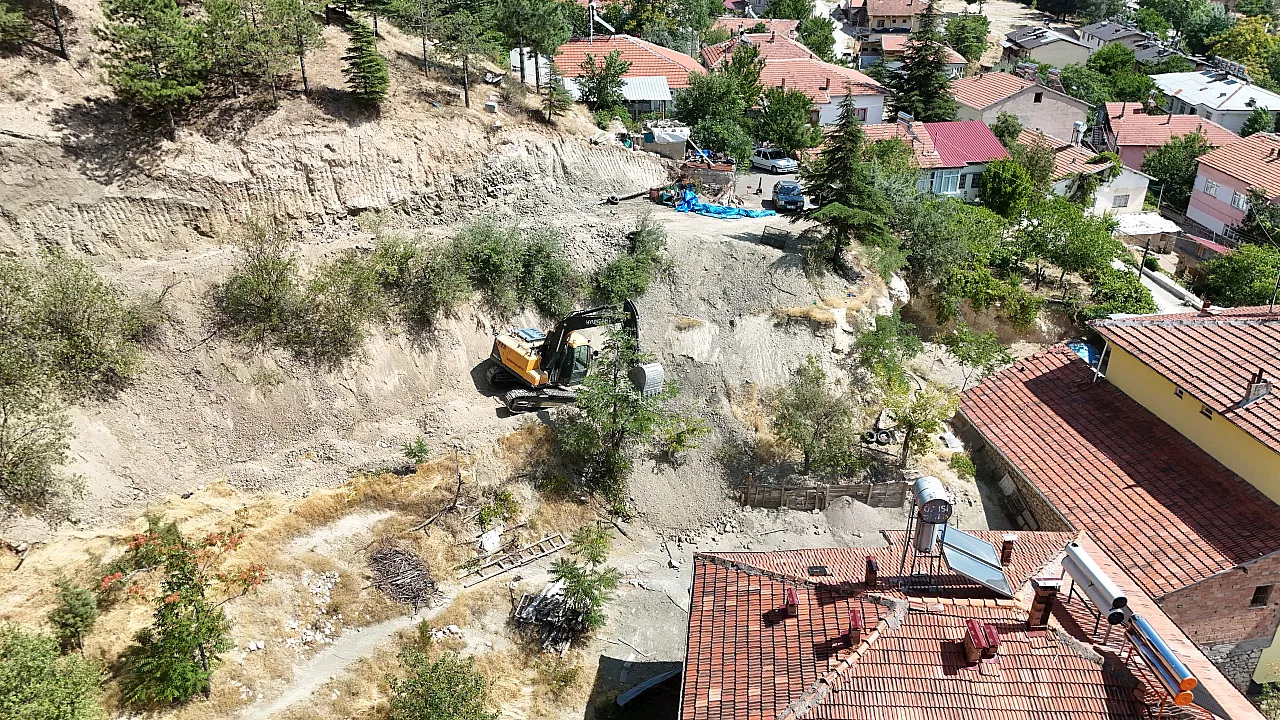 Malatya Hekimhan'da Yıllar Sonra Yeniden Çalışma! Dere Yatakları Temizleniyor