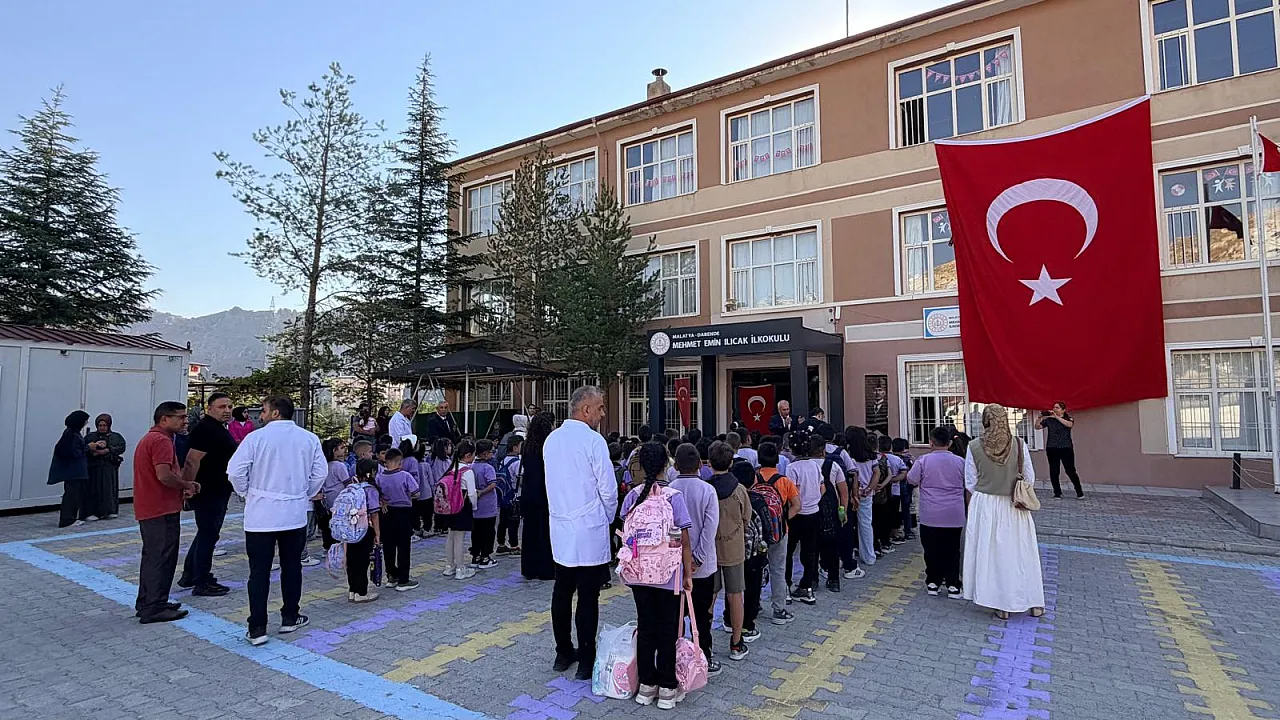 Malatya'da Yeni Eğitim Maratonu Başladı! 139 Bin 944 Öğrenci Okullara Döndü