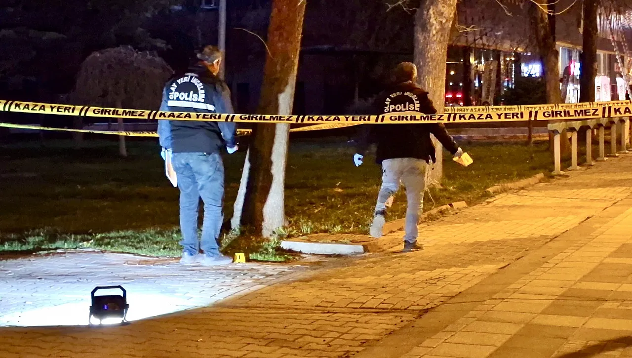 Malatya'da Silahlı Dehşet: Şeker Fabrikası Önünde Kan Aktı!