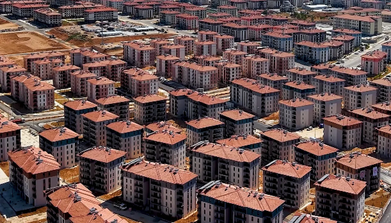 Bakan Kurum'dan Malatya Paylaşımı! 'Bir Zamanların Dev Şantiyesi Şimdi Çiçek Bahçesi'