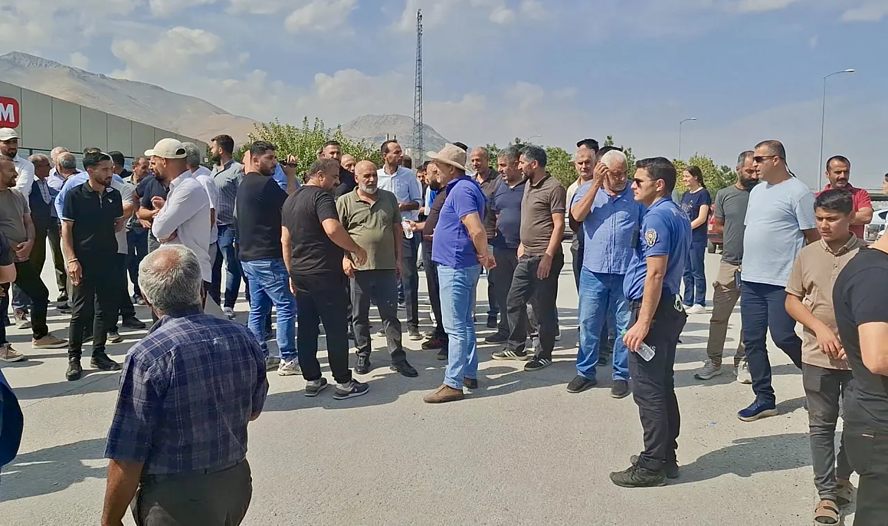 Malatya'da Kazaların Eksik Olmadığı Kavşakta İsyan!