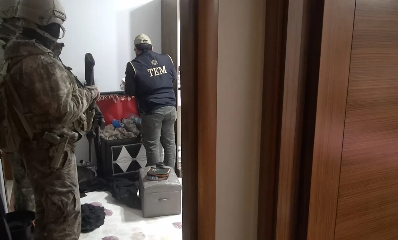 Malatya Merkezli Terörün Finans ve Sosyal Medya Ağına Eş Zamanlı Baskın!