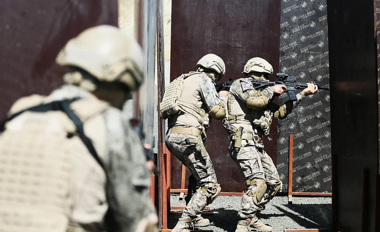 Malatya'da PÖH Timleri Zorlu Görevlere Hazırlanıyor: 'Çelik Bilekler' Her An Göreve Hazır