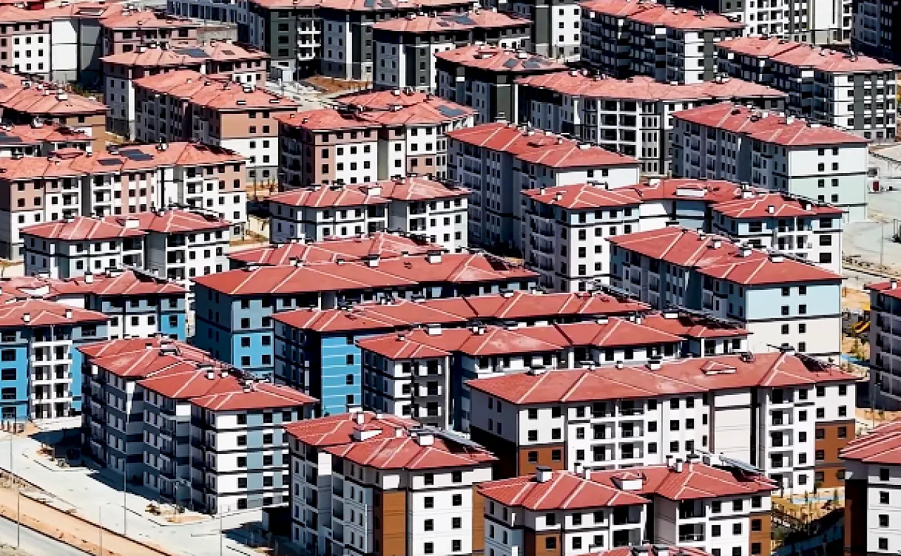 Bakan Kurum'dan Malatya Paylaşımı! 'Bir Zamanların Dev Şantiyesi Şimdi Çiçek Bahçesi'