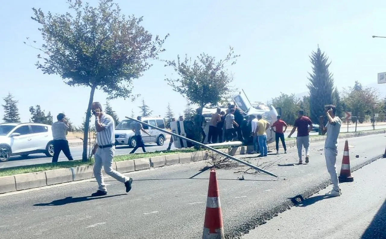 Beylerderesi Viyadüğü Girişinde Kaza: 1 Yaralı