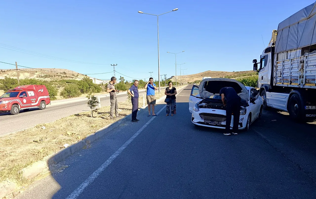 Malatya Arguvan Kavşağı'nda Korkutan Kaza!
