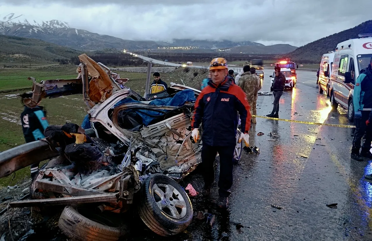 Malatya-Adıyaman Yolu Kazada Ölenlerin Kimlikleri ve Yaşları Belli Oldu!
