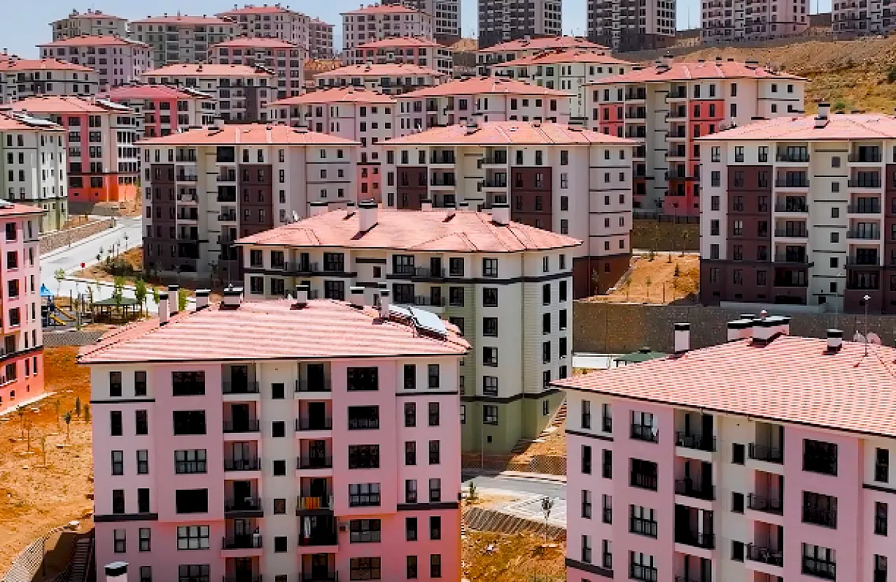 Bakan Kurum'dan Malatya Paylaşımı! 'Bir Zamanların Dev Şantiyesi Şimdi Çiçek Bahçesi'