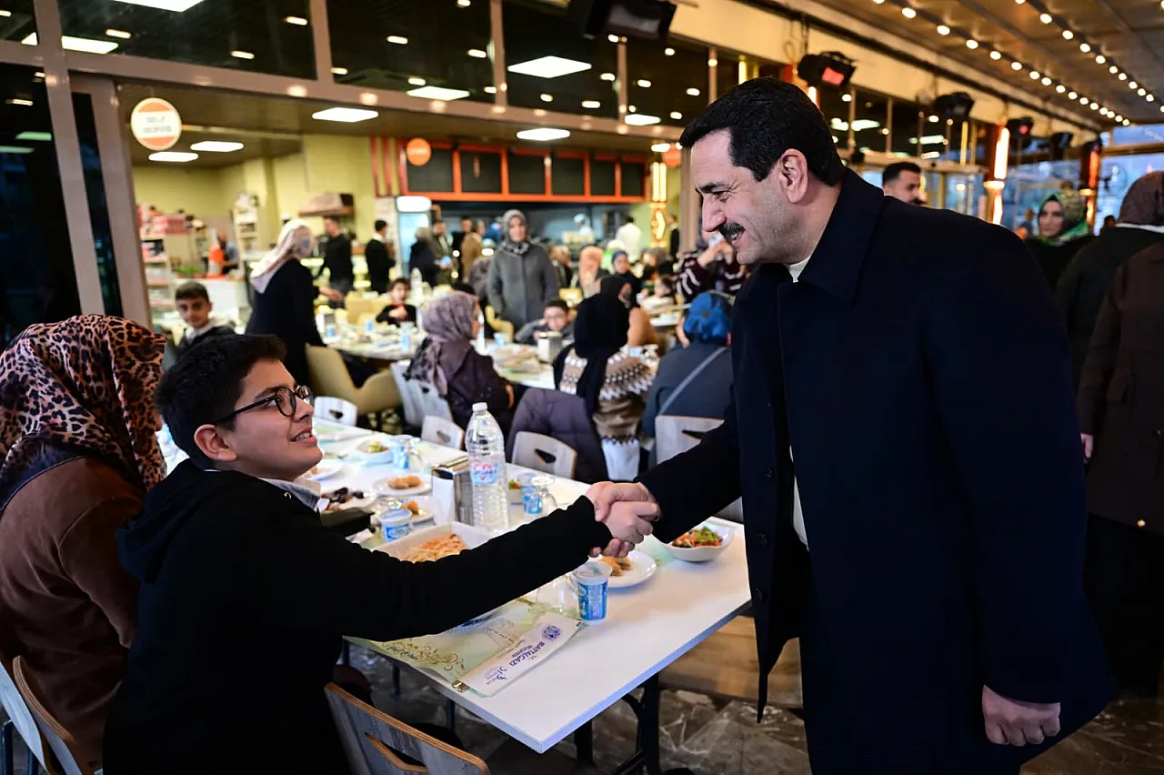 Malatya'da Gönül Sofrası: Yetim Çocuklar İftarda Buluştu!