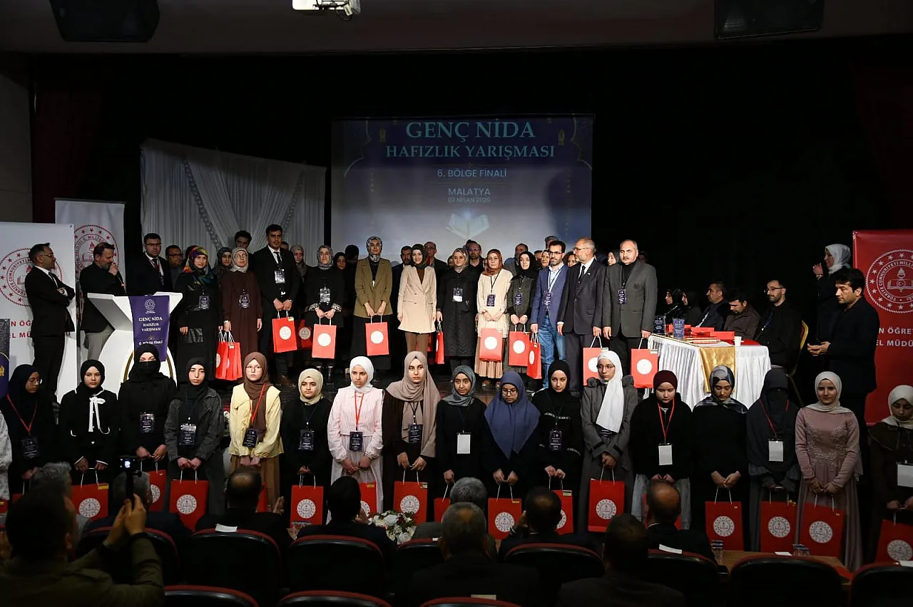 Malatya'da Kur'an Sesleri Yükseldi: Genç Nida Hafızlık Yarışması'nda Bölge Finali Heyecanı!
