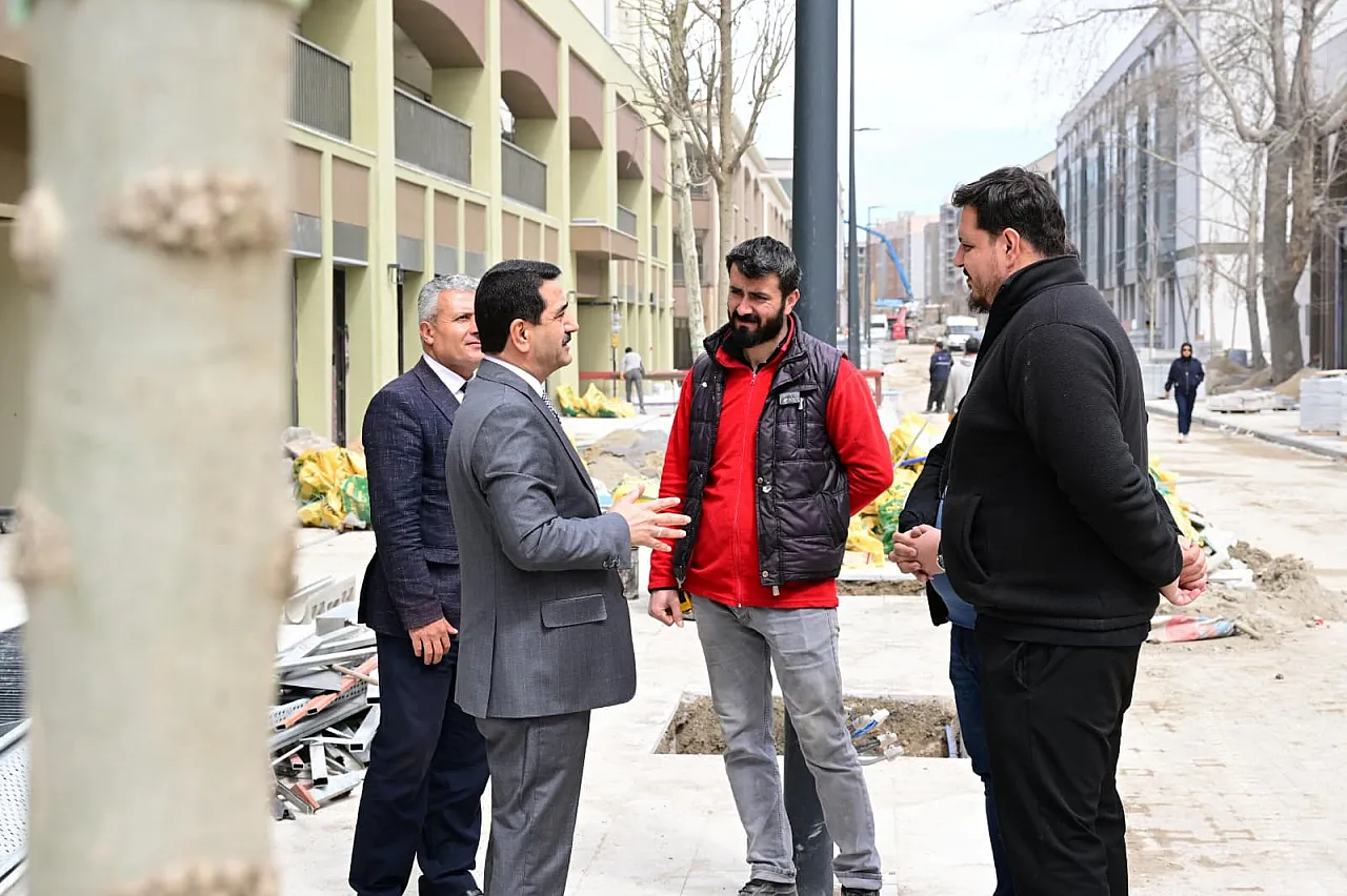 Molozlar Gidiyor, Esnaf Geliyor! Akpınar Çarşıda Geri Sayım