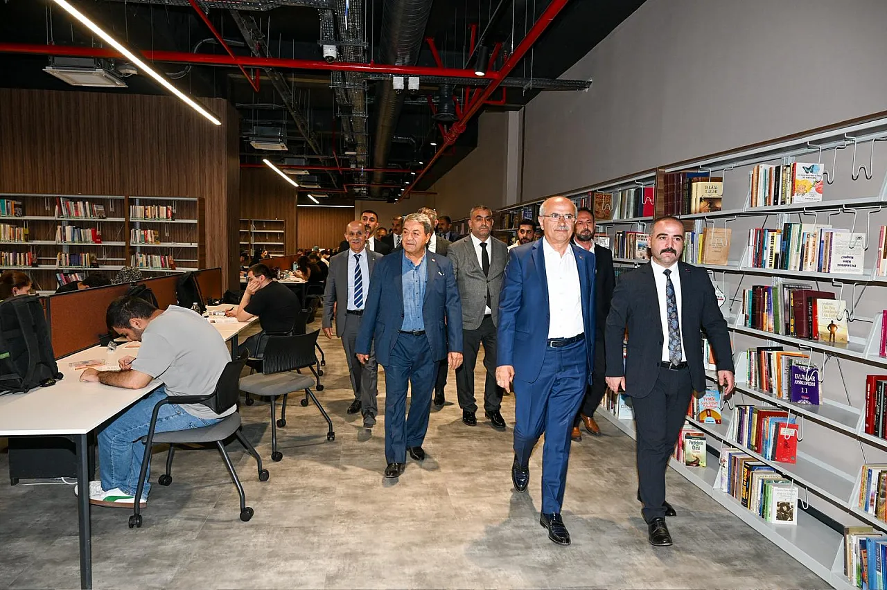 MHP Heyeti Malatya Büyükşehir Belediyesinde Bir Araya Geldi!